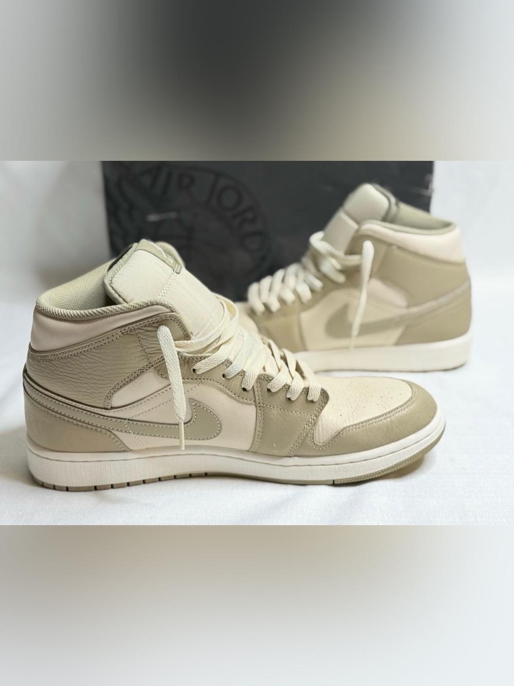 Nike Air Jordan 1 Mid Men’s Size 12 Legend Light Brown Sneaker